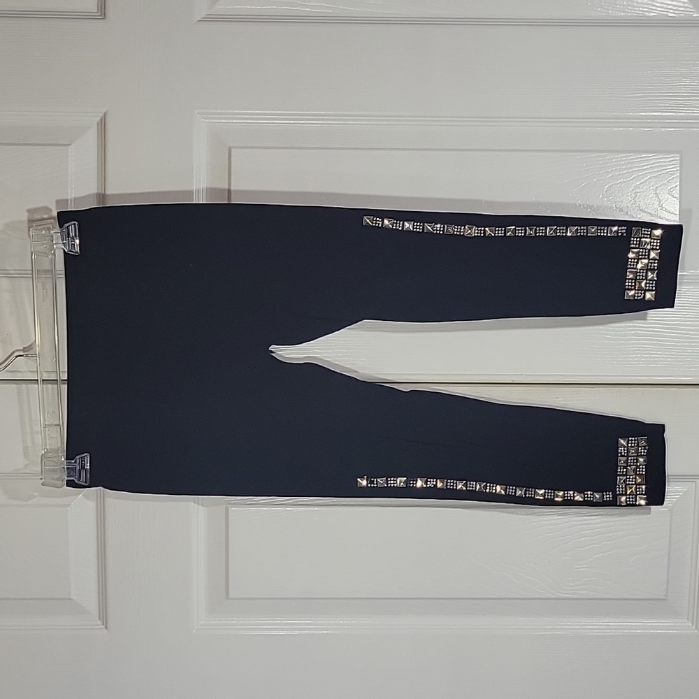 Black 3/4 leggings